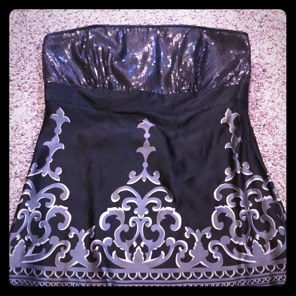 Strapless top